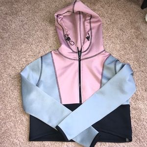 cropped hoodie